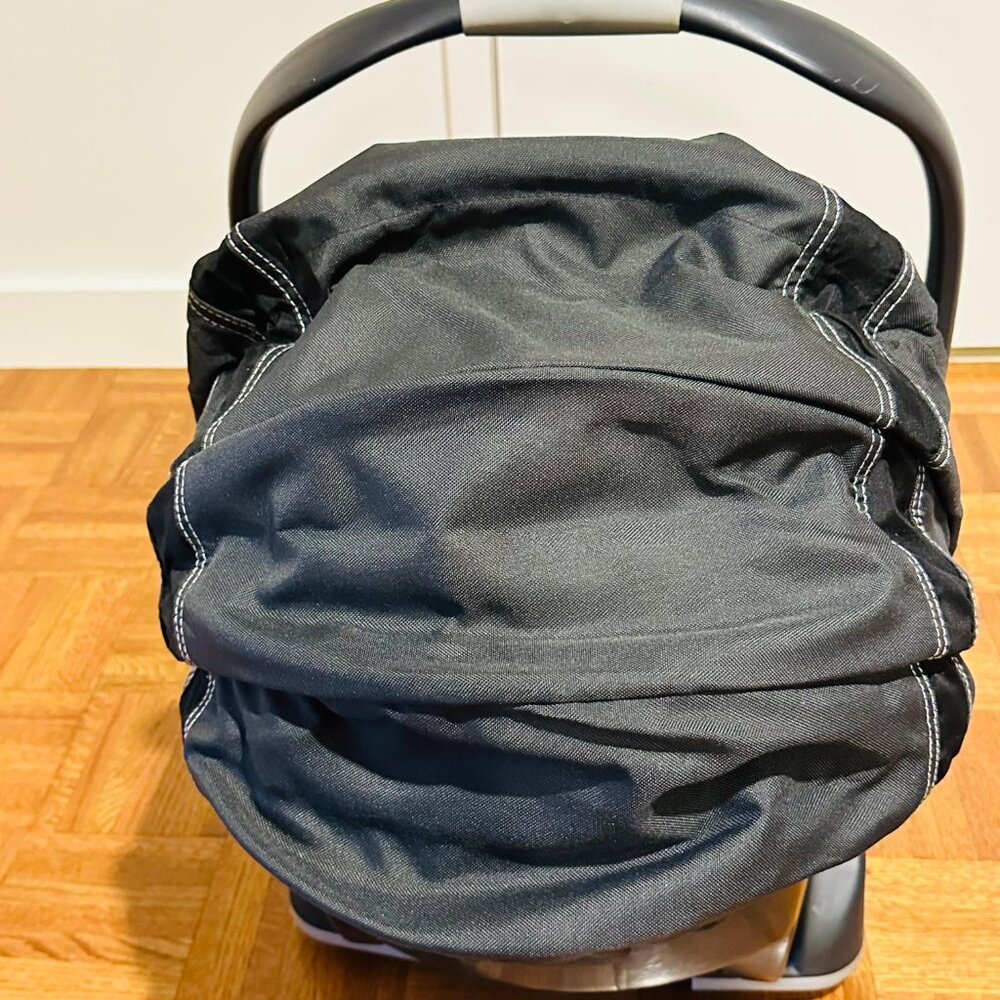 Chicco KeyFit Infant Car Seat and Base - Picture 2 of 4